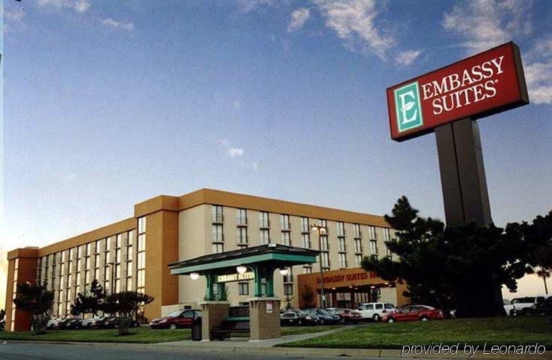 Embassy Suites By Hilton Oklahoma City Will Rogers Airport Exterior photo