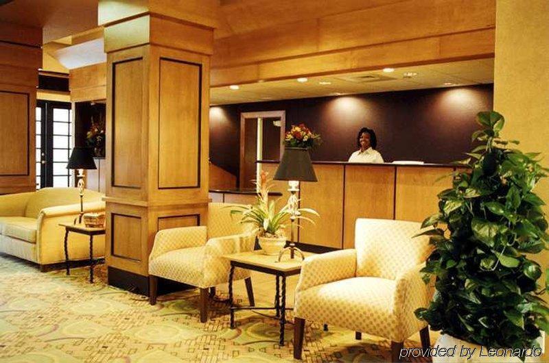 Embassy Suites By Hilton Oklahoma City Will Rogers Airport Interior photo